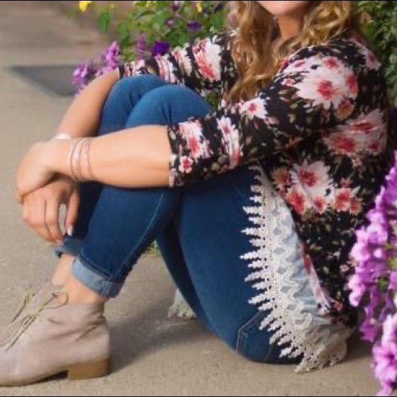 Boho Style Cardigan - Picture 3 of 7